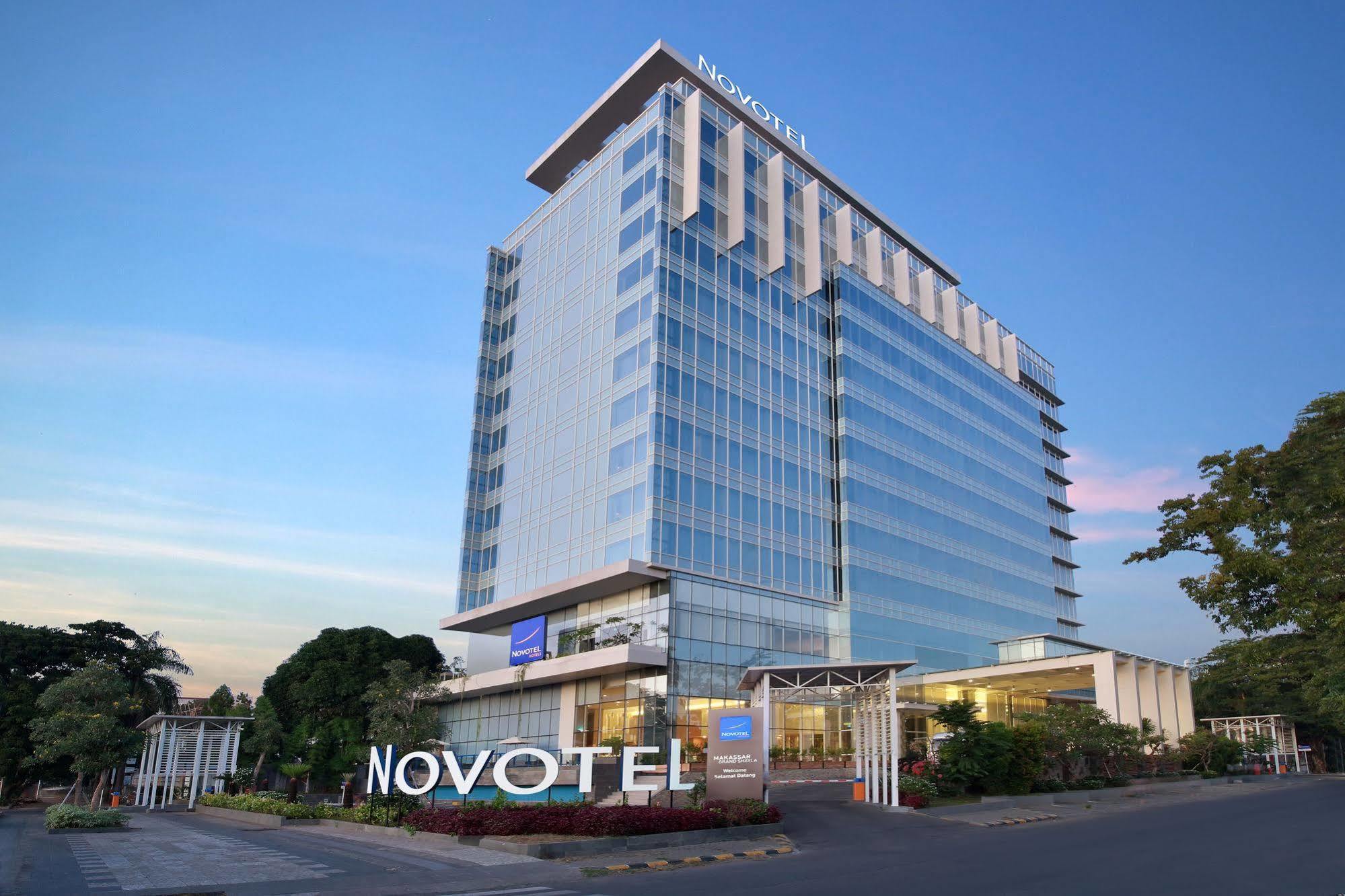 Novotel Makassar Grand Shayla Exterior photo